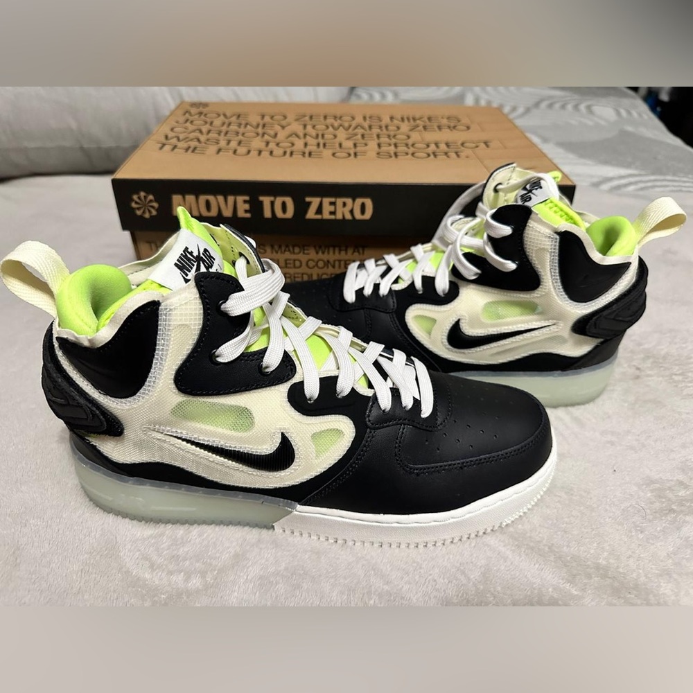 Nike Air Force 1 . Men . New
